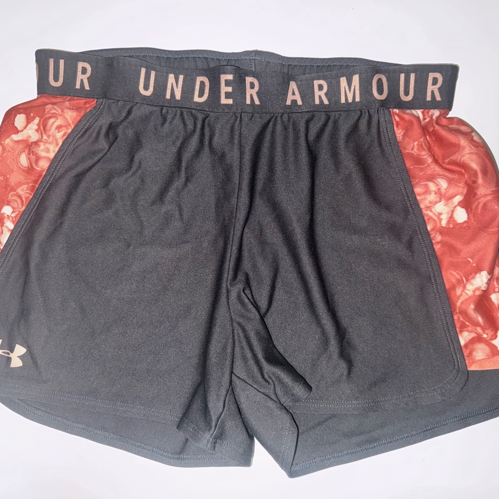 Under Armour Shorts - Picture 2 of 3